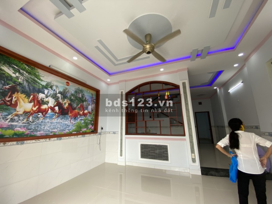Bán Nhà ngay bệnh viện Shingmark, Quốc lộ 51, kết cấu 1 trệt 1 lầu giá 1,5 tỷ ở ngay
