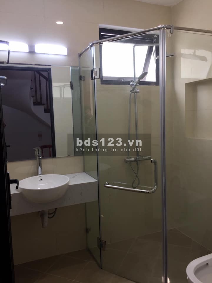 Nhà đẹp 5 tầng, mặt tiền 7m ngõ 105 Láng Hạ thông nhiều phía, diện tích 35m2 giá bán 4.9 tỷ
