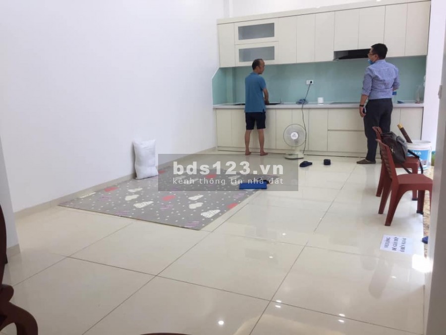 Nhà đẹp 5 tầng, mặt tiền 7m ngõ 105 Láng Hạ thông nhiều phía, diện tích 35m2 giá bán 4.9 tỷ