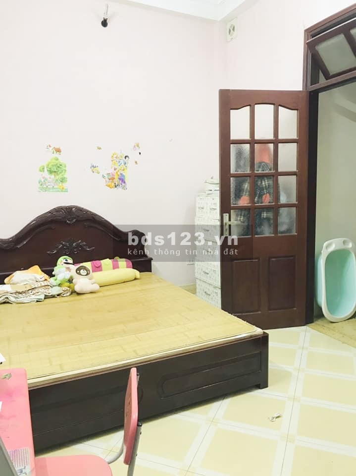 Chủ nhiệt bán nhà riêng Thanh Xuân phân lô, ô tô 7 chỗ vào nhà, 5 tầng 40m2 giá 5.4 tỷ