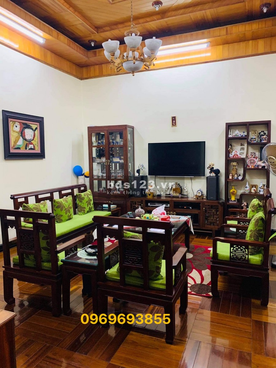 Mảnh đất vàng phố Phạm Ngọc Thạch xây CCMN tòa VP dt 130m2, 4 tầng, ô tô lh 0969693855