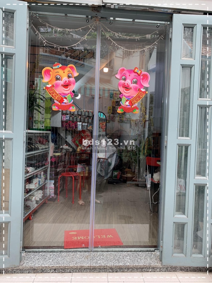 Nhà 1 xẹt ngay mặt tiền 3 tầng làm căn hộ dịch vụ hoặc ở rất tiện, giá 2.98 tỷ phường 10, Quang Trung
