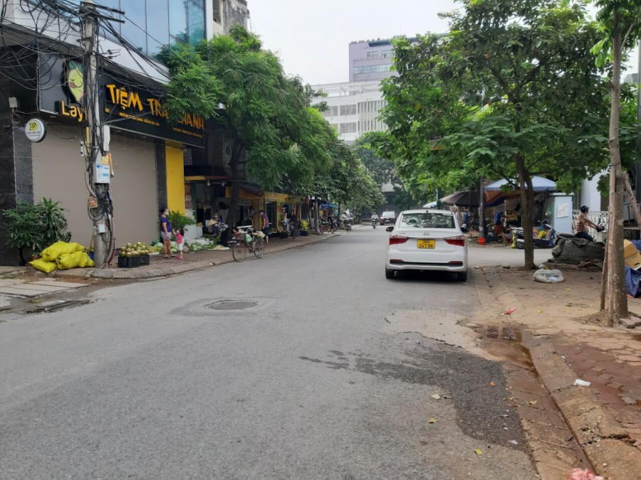 Chính chủ cho thuê nhà tầng 1 và tầng lửng tại ngõ 84 Chùa Láng, Đống Đa DT70m2 LH 0982145305