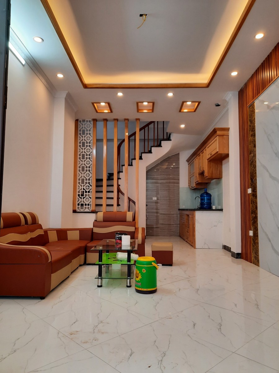 Công ty tôi mở bán khu nhà chia lô liền kề Trương Định, dt 30m2, 5 tầng, 3,3 tỷ, gần ô tô