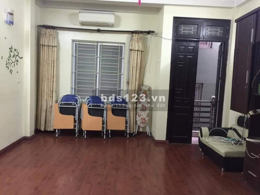 Bán nhà Mỹ Đình, 3 bước ra ô tô ra vào thoải mái, diện tích sử dụng 38m2, giá 4.4 tỷ.