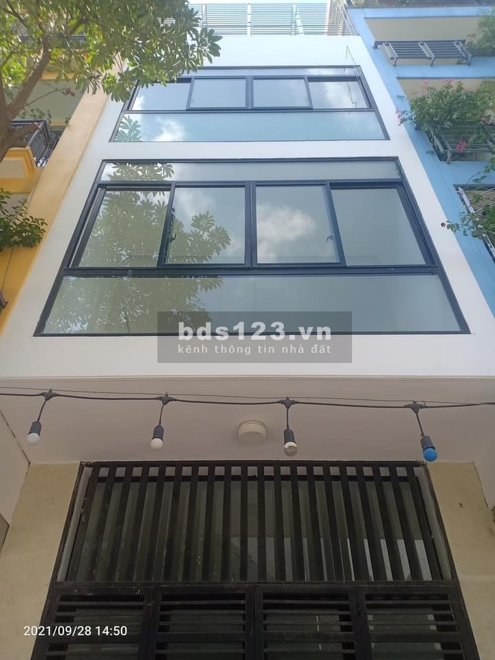 Cần bán gấp nhà mặt phố Mai Hắc Đề, diện tích 122m2, mặt tiền 5.4m, giá bán nhanh 57 tỷ
