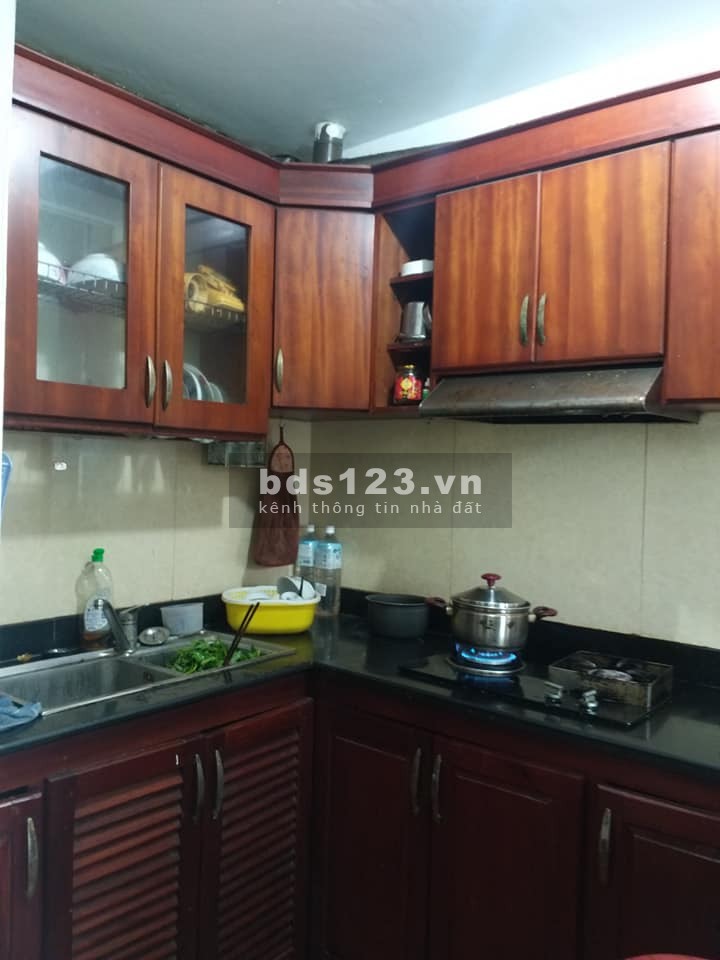 Chỉ với 2.4 Tỷ có ngay nhà phố Đàm Quang Trung, 33m, 5 tầng. Vài bước chân ra phố lớn.