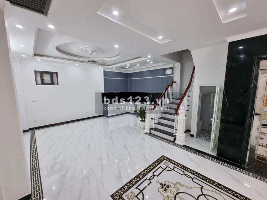 Bán Nhà Đẹp Phúc Lợi diện tích 90m2 mt 6m gara thang máy giá bán 10.2 Tỷ, thương lượng