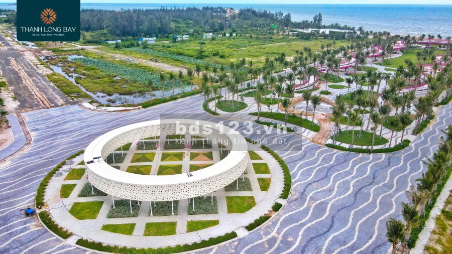 Chiết khấu khủng nhà phố biển Thanh Long Bay, tiện ích đủ, có hồ bơi riêng, diện tích 2000m2