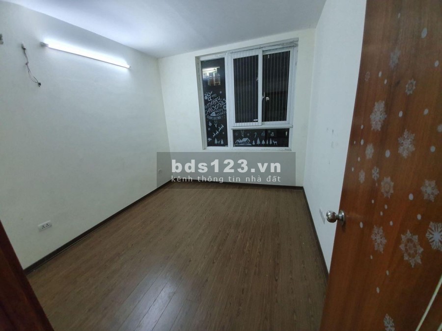 Cho thuê Chung cư Mỹ Sơn Nguyễn Huy Tưởng, căn 2 ngủ, đồ cơ bản, 7 triệu/th. LH 0377983070