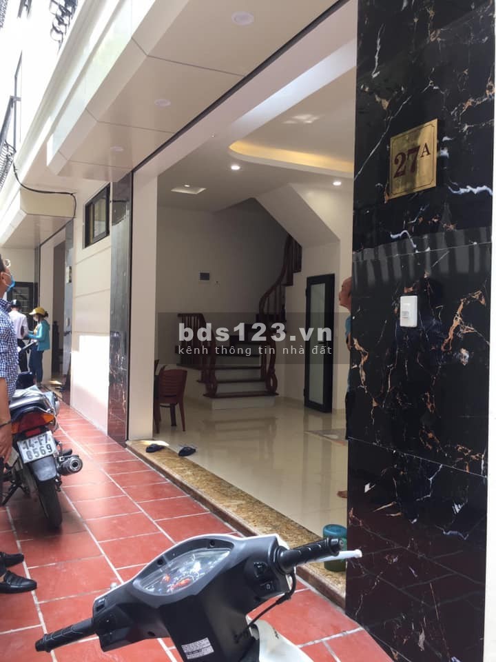 Nhà đẹp 5 tầng, mặt tiền 7m ngõ 105 Láng Hạ thông nhiều phía, diện tích 35m2 giá bán 4.9 tỷ