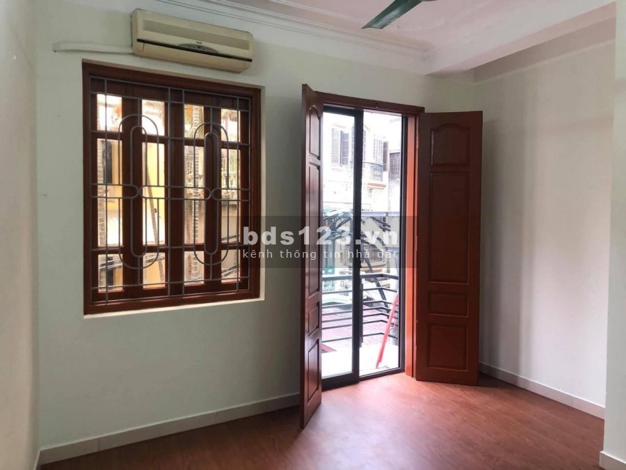 Bán nhà Phố Lê Trọng Tấn Quận Thanh Xuân, phân lô, ô tô đỗ gần, dtsd 55m2 đúc 4 tầng