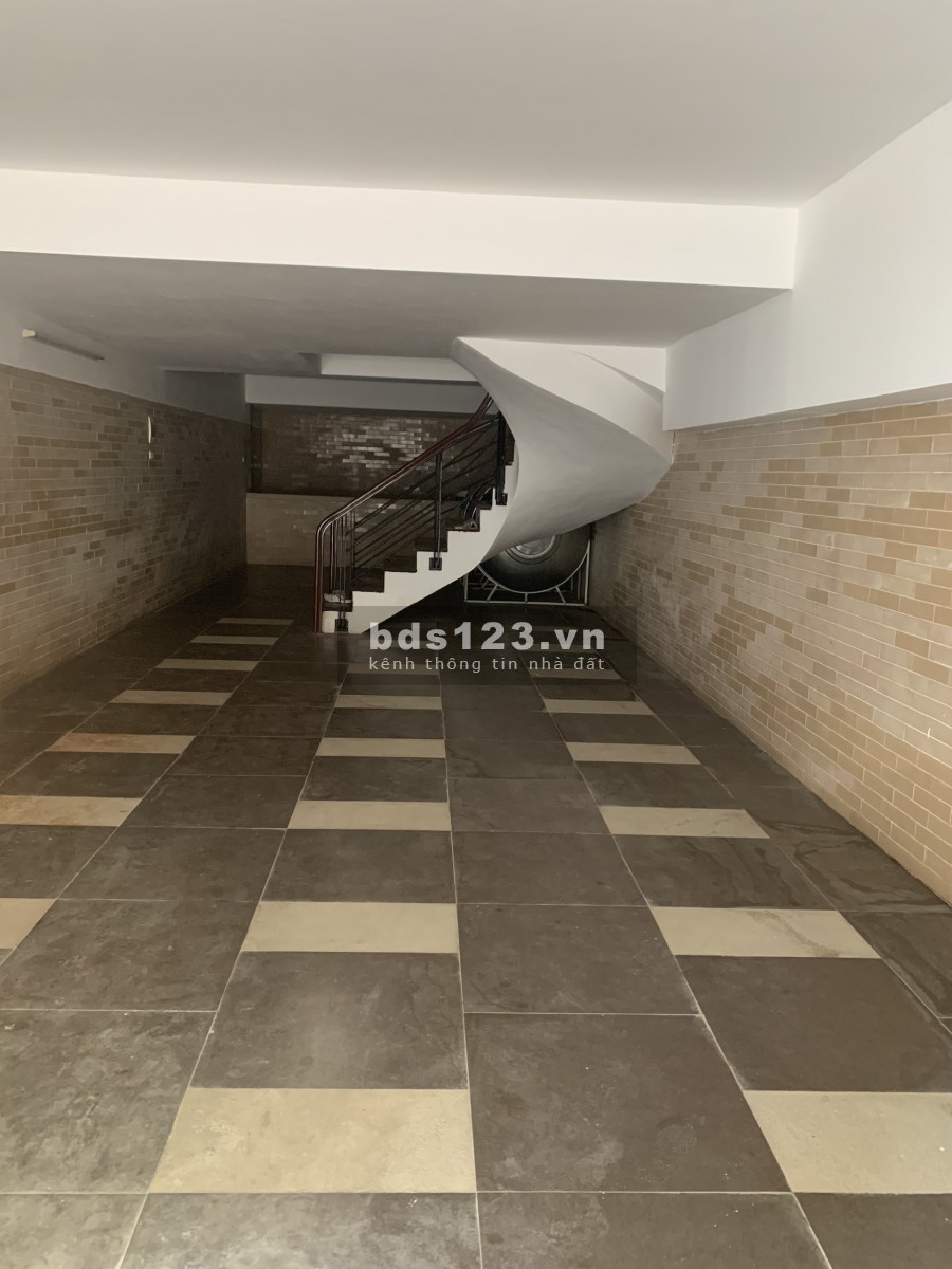 Cần cho thuê nguyên căn liên kề 4 tầng ( có hầm để xe ô tô , xe máy )