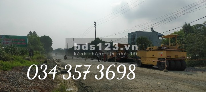 Cần bán thửa 2 mặt tiền 61m2 view Suối cạnh trục chính Đồng Trúc, 20,5tr/m2 oto tránh.