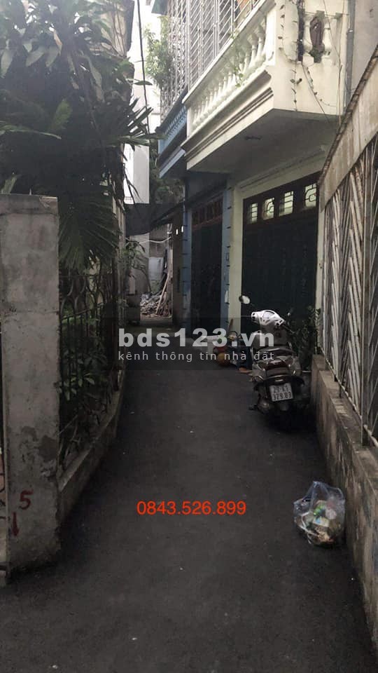 Bán đất tặng nhà phố Đức Giang, Gần phố - Mặt tiền rộng, 56m2 nhỉnh 2 tỷ.