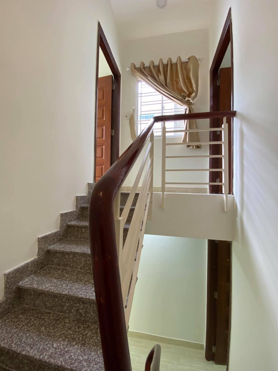 Cần ra gấp nhà Hẻm Khánh Hội Phường 4 QUẬN 4 35m2 3 tầng giá 4tỷ35 Nhà Mới
