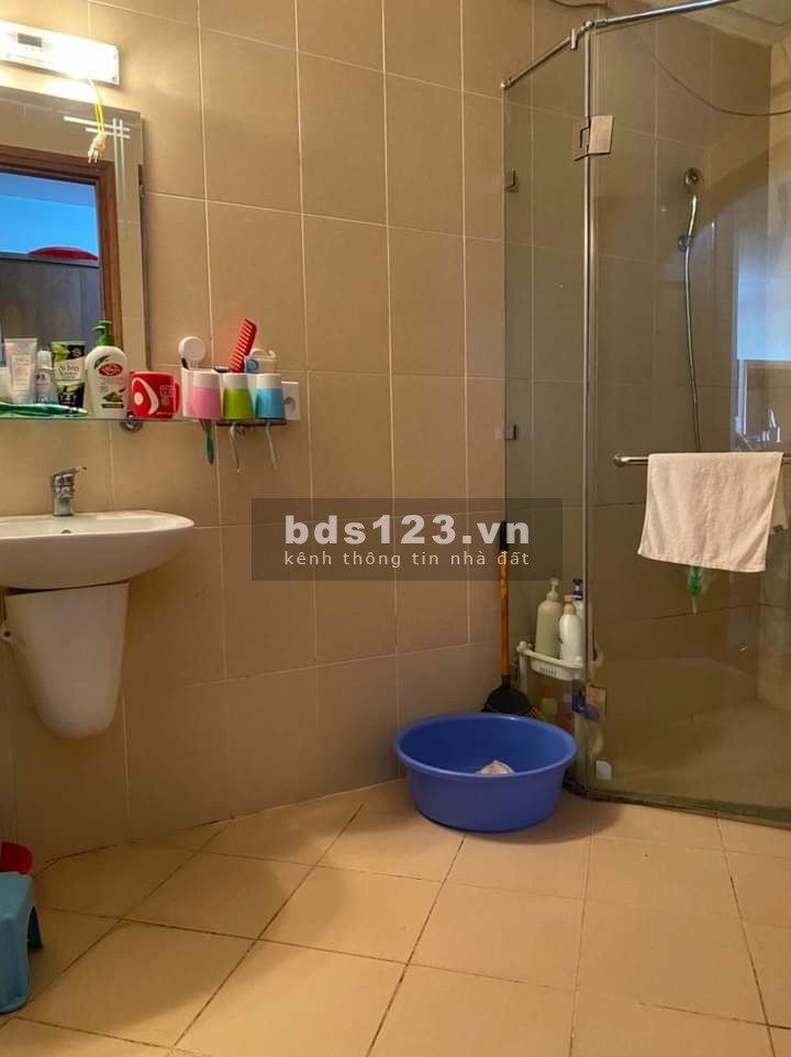 Bán căn hộ chính chủ Văn Phú Quận Hà Đông diện tích sử dụng 66,7m2, T35 giá bán 1,7 tỷ