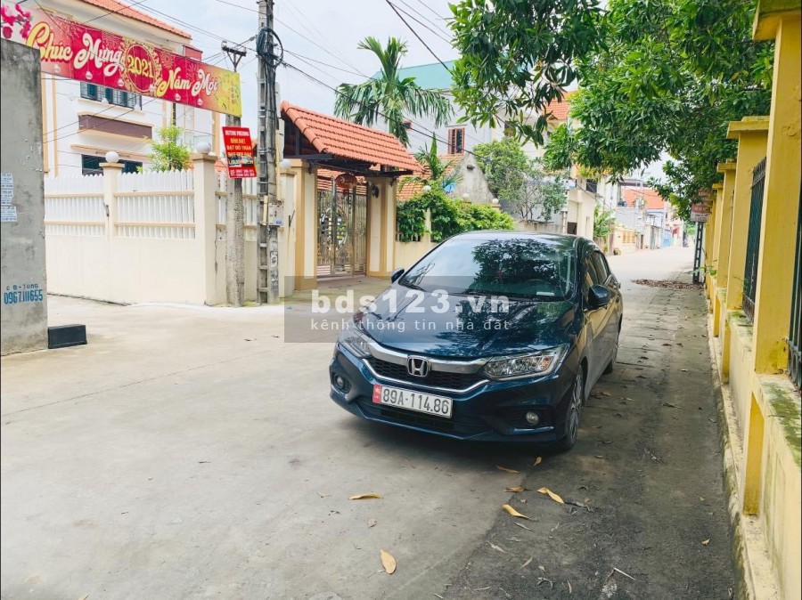 Chính chủ bán đất diện tích 70m2 tài chính công nhân gần hồ điều hoà, Chỉ Đạo - Văn Lâm