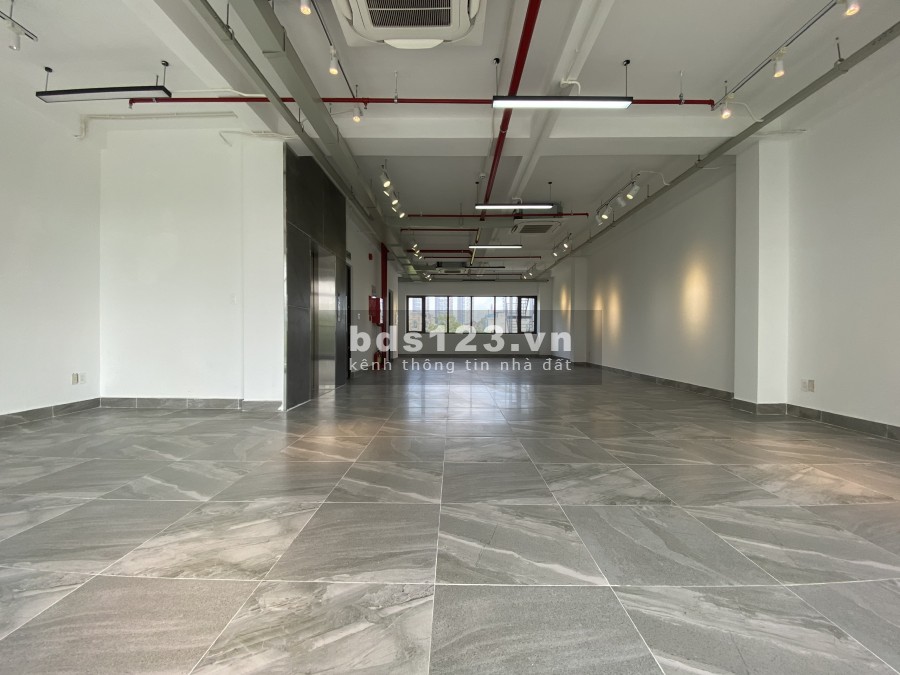 Cho thuê Tòa nhà vp 8 tầng sàn trống suốt diện tích 950m2 ngay trung tâm Quận 2 giá tốt