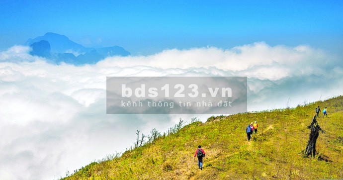 Lô đất diện tích 400m2 Phan Cán Sử - Y Tý thiên đường săn tuyết vào mùa đông