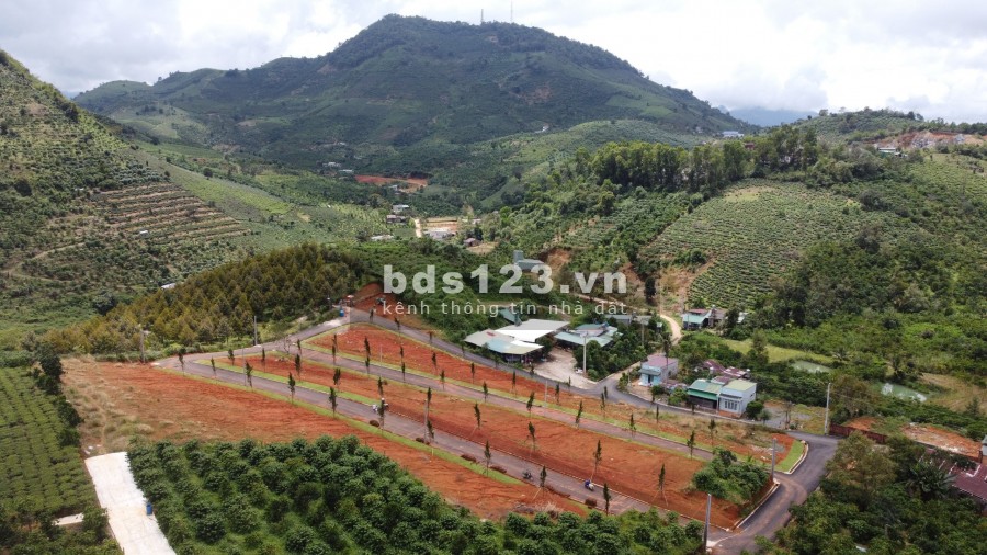 HOT !!! Cần bán gấp lô đất 2 mặt tiến đường cách QL20 100m đã có sổ tại Bảo Lộc