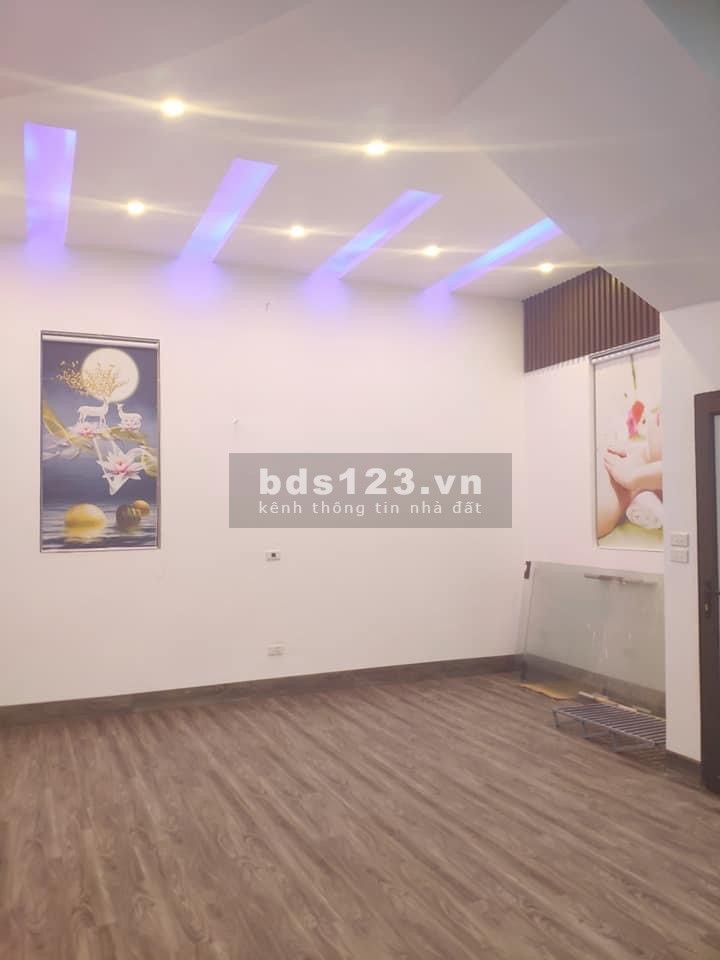 Bán Nhà mặt phố Bá Triệu rộng thoáng mới tinh khôi, diện tích 80m2, giá bán nhỉnh 12 tỷ
