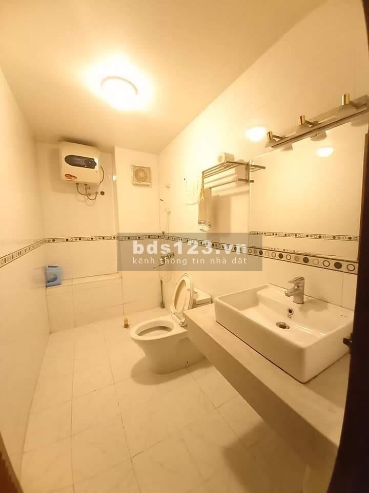 Mặt hồ hiếm bán ô tô vào nhà ở hay kinh doanh đều tuyệt, giá tốt, liên hệ 0971539899