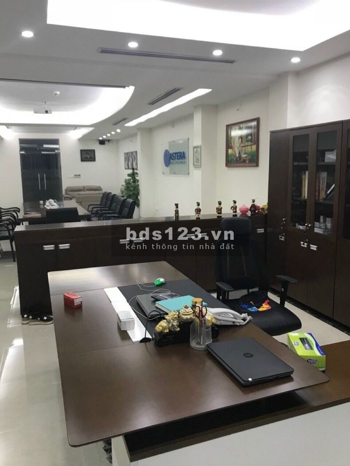 Cho thuê 120m, 160m làm văn phòng, Showroom,... số 11 Nguyễn Xiển, giao thông thuận lợi