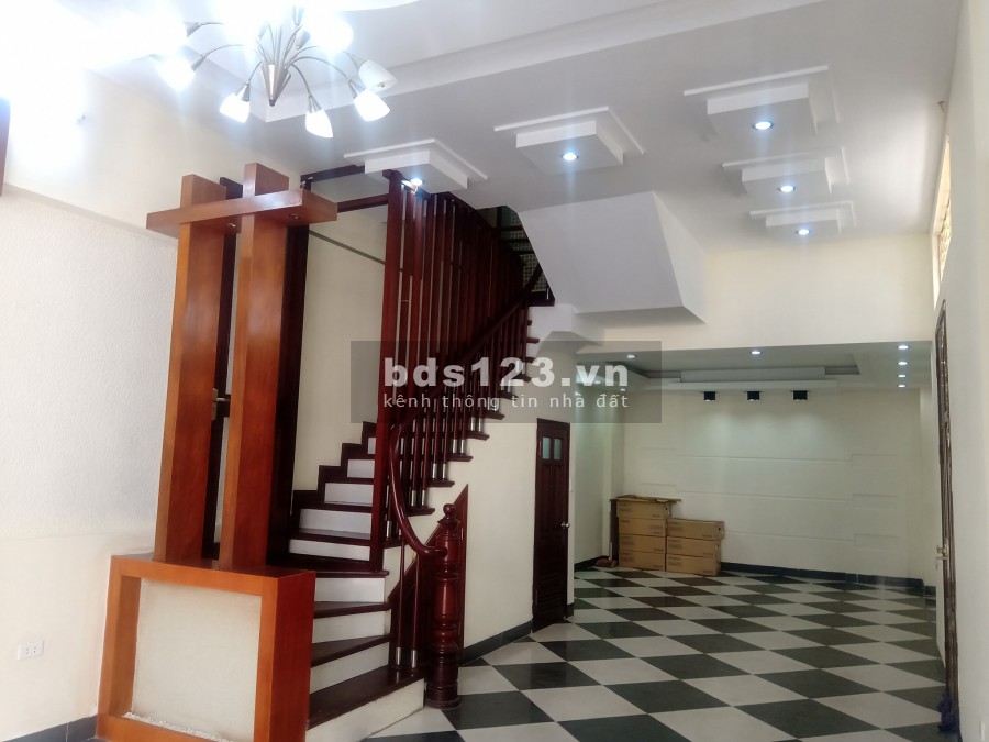 Tuyệt phẩm hiếm rẻ Nguyễn Khang ở và kinh doanh mặt phố lô góc diện tích 60m2 6 tầng