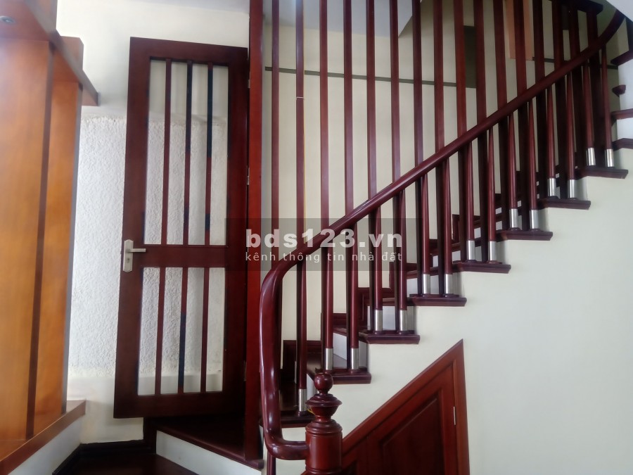Tuyệt phẩm hiếm rẻ Nguyễn Khang ở và kinh doanh mặt phố lô góc diện tích 60m2 6 tầng