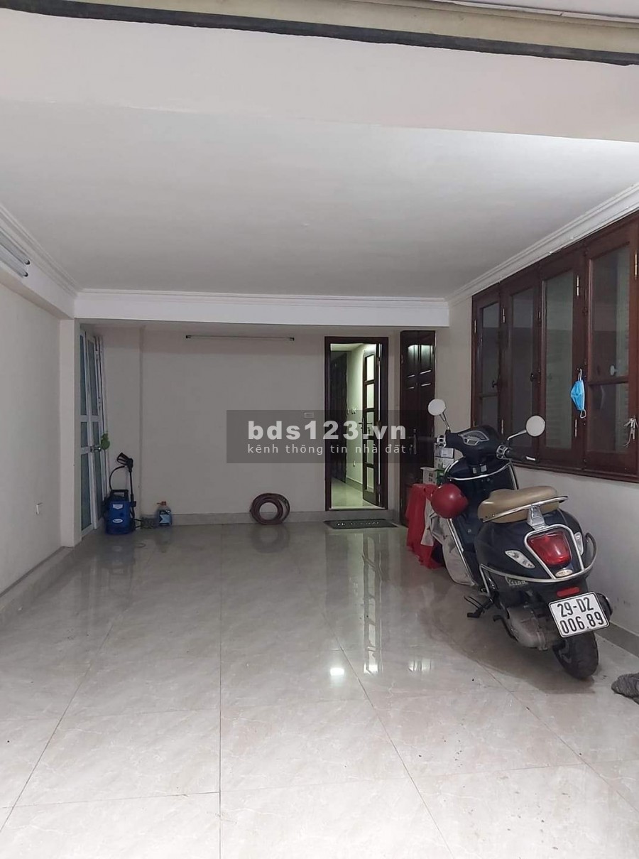 Bán nhà dt 60m2, 5 tầng đúc, tại Đầm Trấu, Quận Hai Bà Trưng, lô góc ô tô dùng đỗ ngay đêm, kinh doanh
