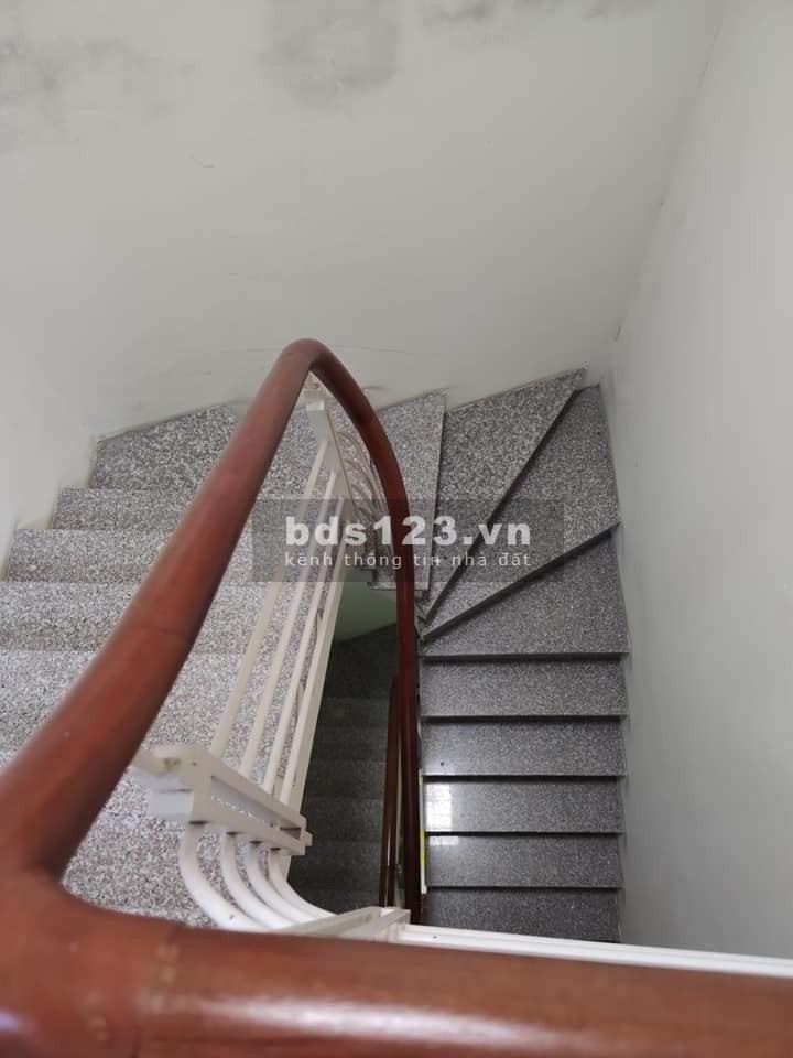 Bán nhà Thụy Khuê, Tây Hồ, 30m2 xây 4T, 100m ra mặt phố, chỉ 2.75 tỷ