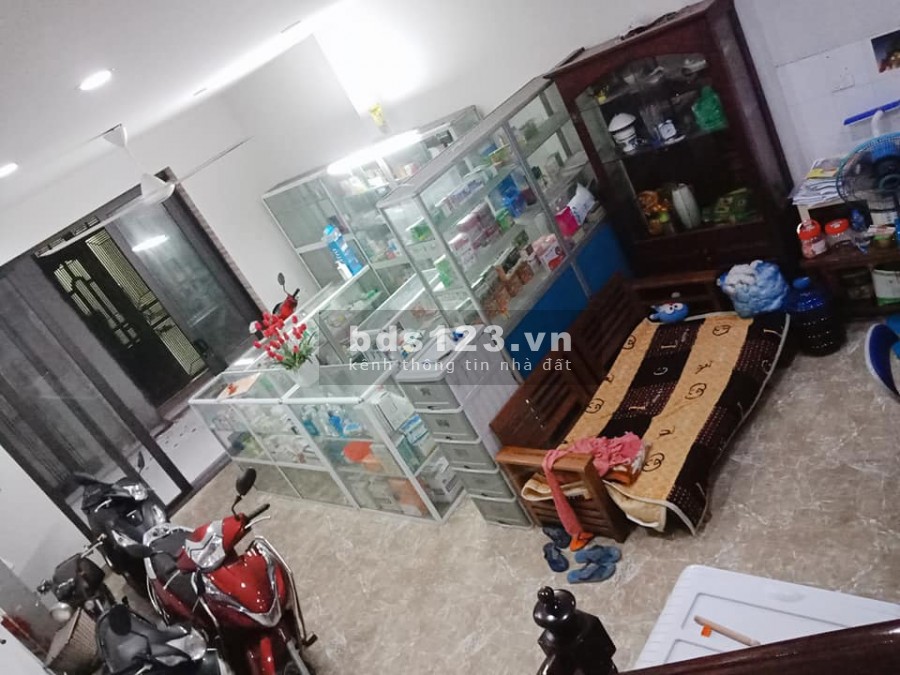 Bán nhà ngõ Phạm Văn Đồng, Quận Cầu Giấy, dtsd 52m2, 4 tầng đúc, mt 5m, giá 5.5 tỷ, lh 0975513371