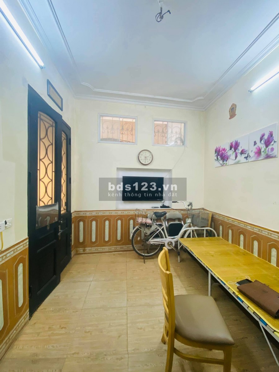 Bán nhà Quận Hai Bà Trưng phố Bạch Mai, lô góc 3 mặt thoáng, sổ đỏ riêng biệt lh 0364022183