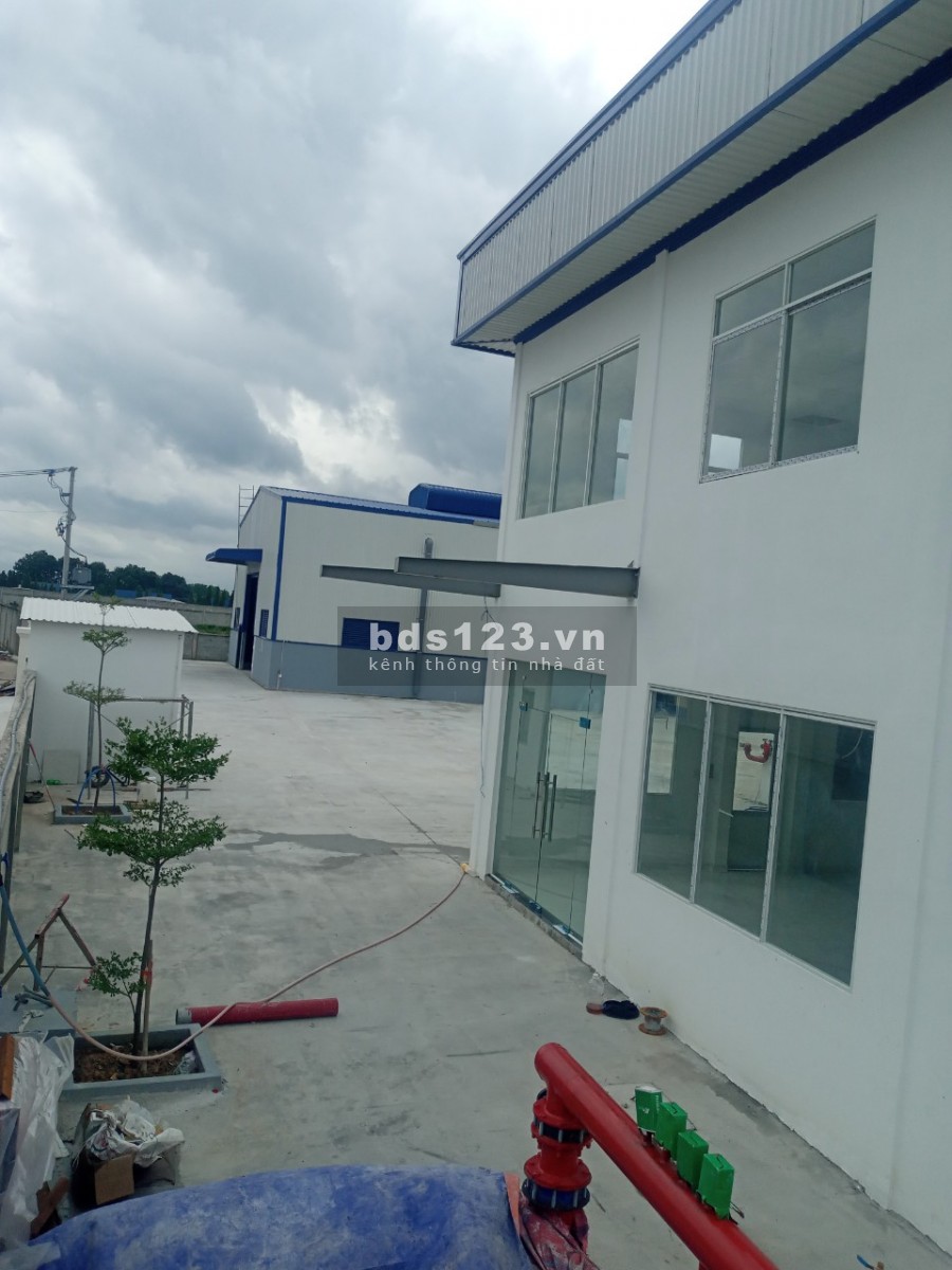 Bán hoặc cho thuê nhà xưởng diện tích 7200m2 tại Tân Uyên, Bình Dương tiện ích đủ