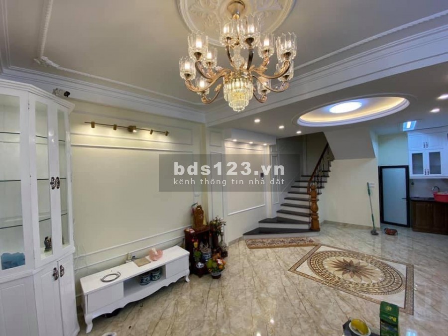Nhà 5 tầng đúc ngõ 117 Thái Hà, oto tránh, dt 34m2 mặt tiền 8.3m giá 5.4 tỷ lh 0392969999