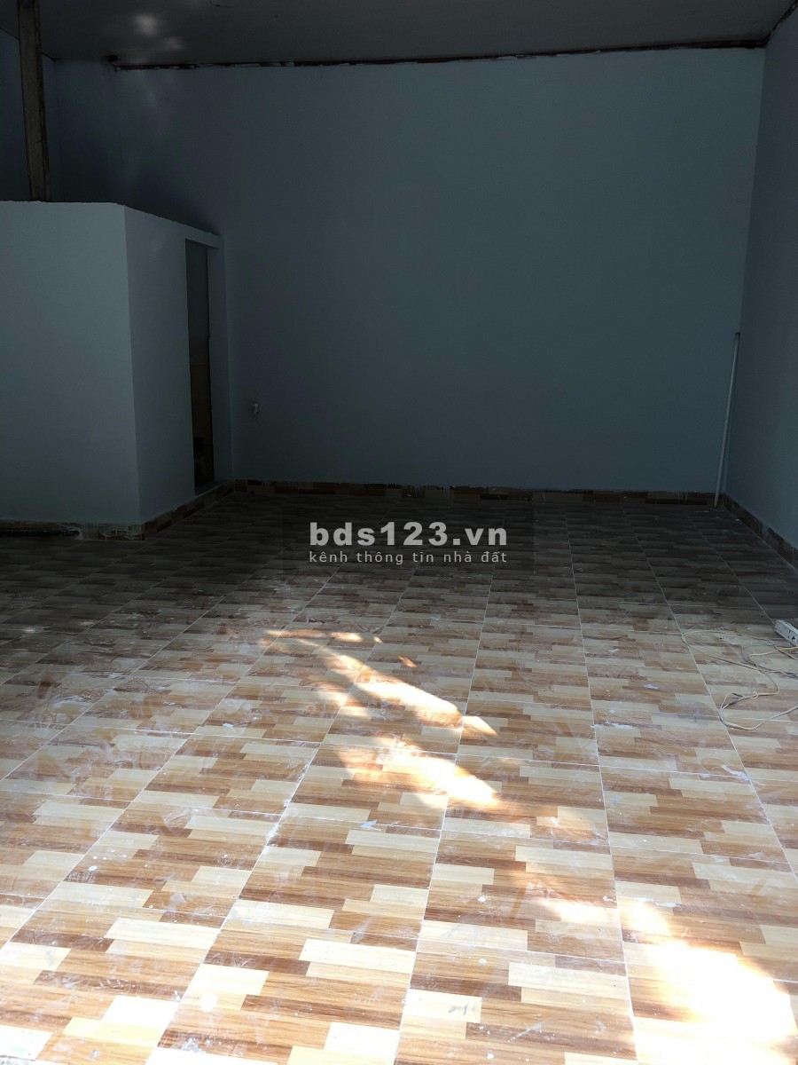 Mặt bằng mặt tiền 6x7m, bán quán ăn, cafe, spa tóc, VP công ty. Gần Lotte Q. 7