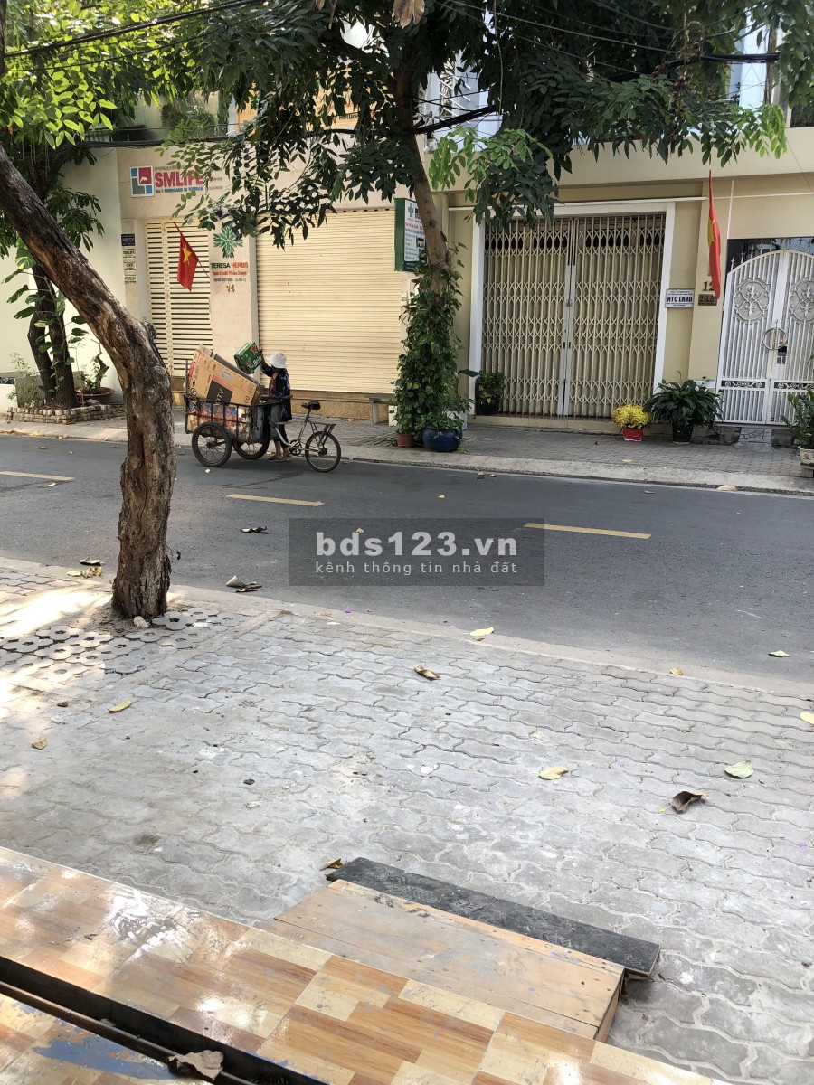 Mặt bằng mặt tiền 6x7m, bán quán ăn, cafe, spa tóc, VP công ty. Gần Lotte Q. 7