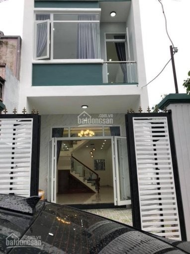 Bán nhà 1 trệt + 1 lầu, gần khu công nghiệp Tân Đức, chính chủ đường trước nhà 20m