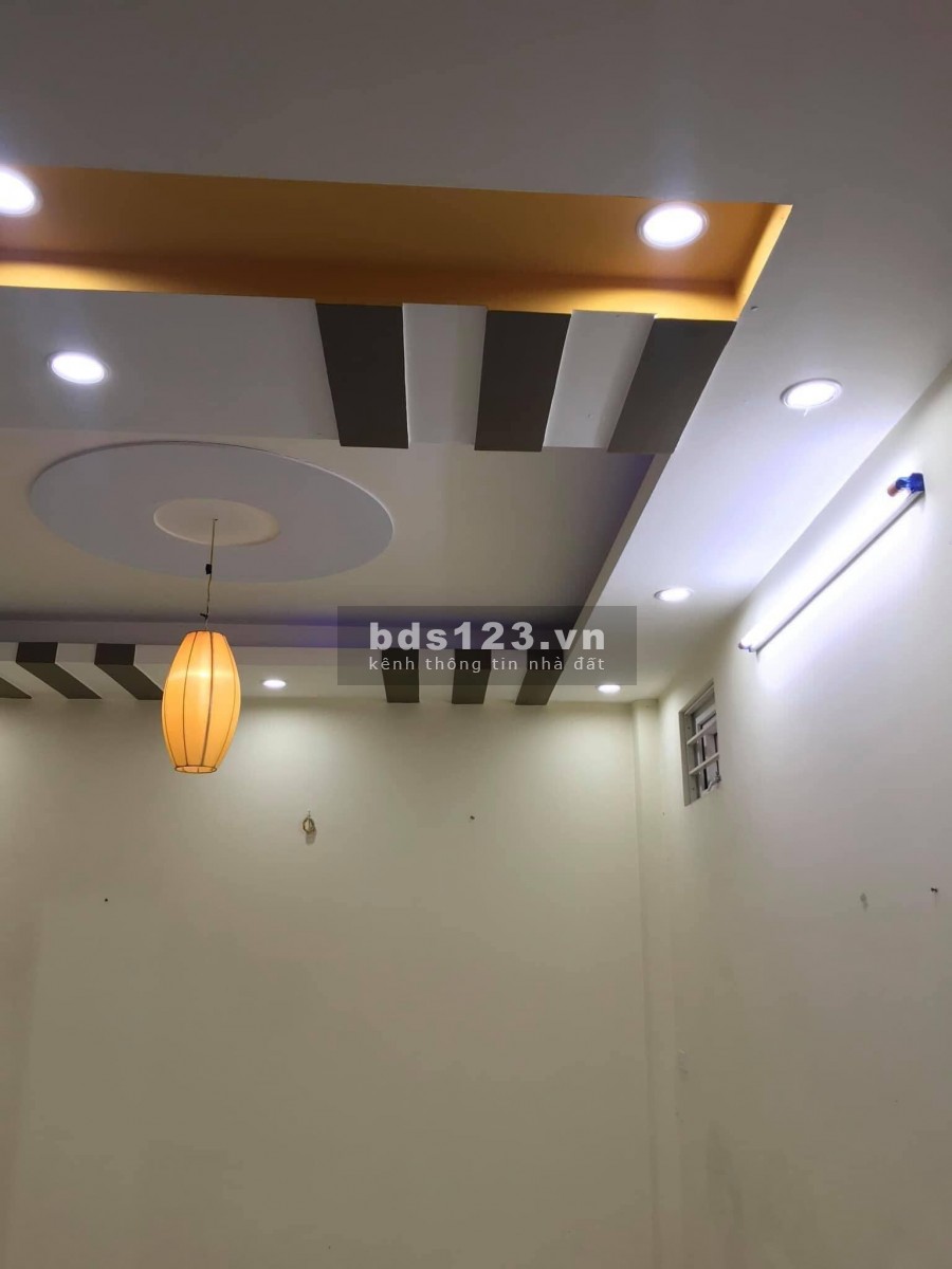 Bán nhà Thụy Khuê, Tây Hồ, 30m2 xây 4T, 100m ra mặt phố, chỉ 2.75 tỷ