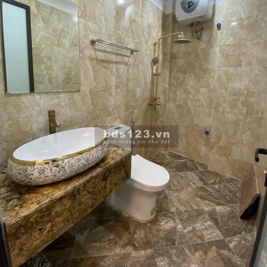 Nhà 5 tầng đúc ngõ 117 Thái Hà, oto tránh, dt 34m2 mặt tiền 8.3m giá 5.4 tỷ lh 0392969999