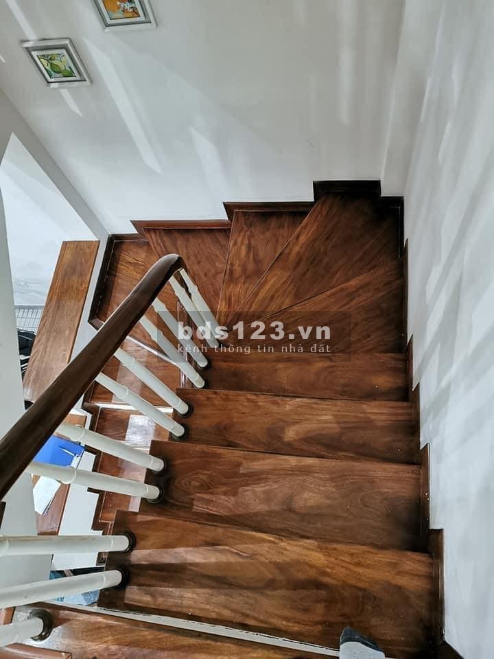 Nhà đẹp 6 tầng đúc kiên cố ngõ 41 Thái Hà diện tích 42m2 mặt tiền 6.8m giá 5.6 tỷ liên hệ 0392969999