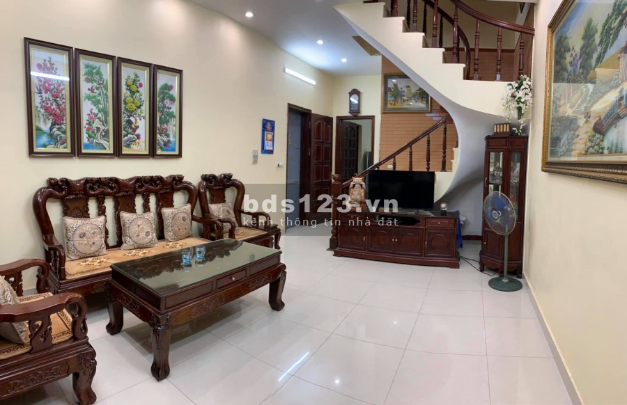 Nhà mới sang chảnh chả thiếu gì diện tích sử dụng 55m2 4 tầng phó Minh Khai nhỉnh 3 tỷ