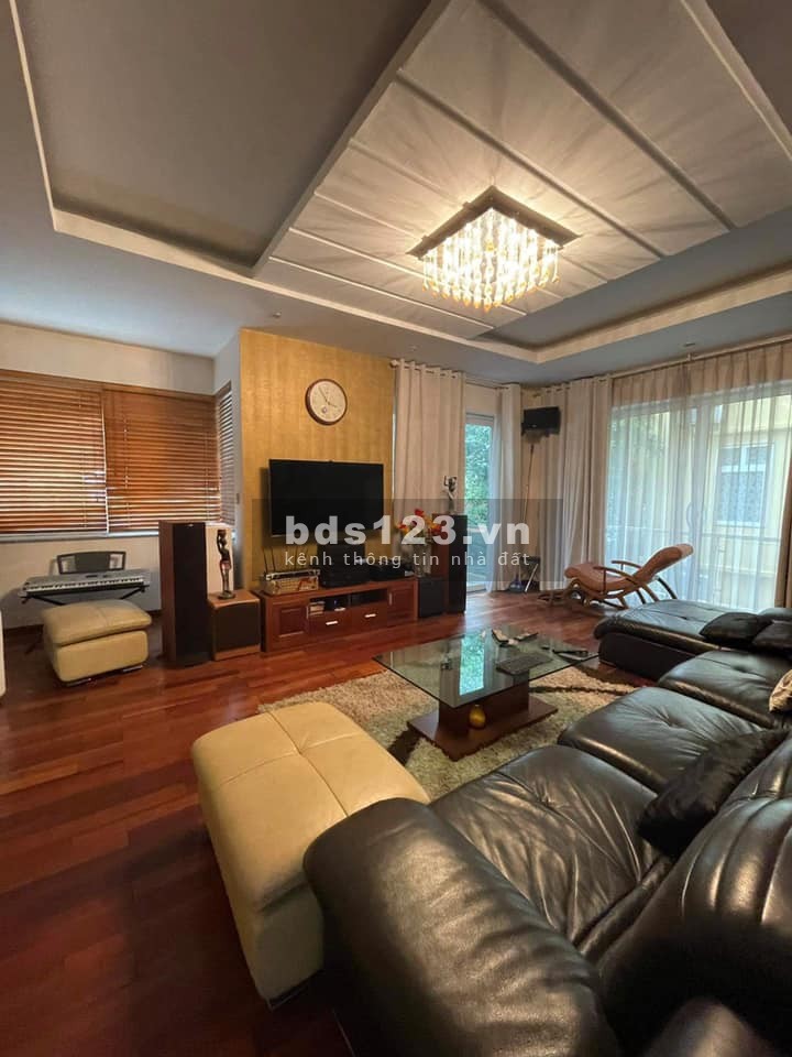 Chính chủ bán biệt thự 162m2 KĐT Việt Hưng, kinh doanh cho thuê, gara, nhỉnh 25 tỷ