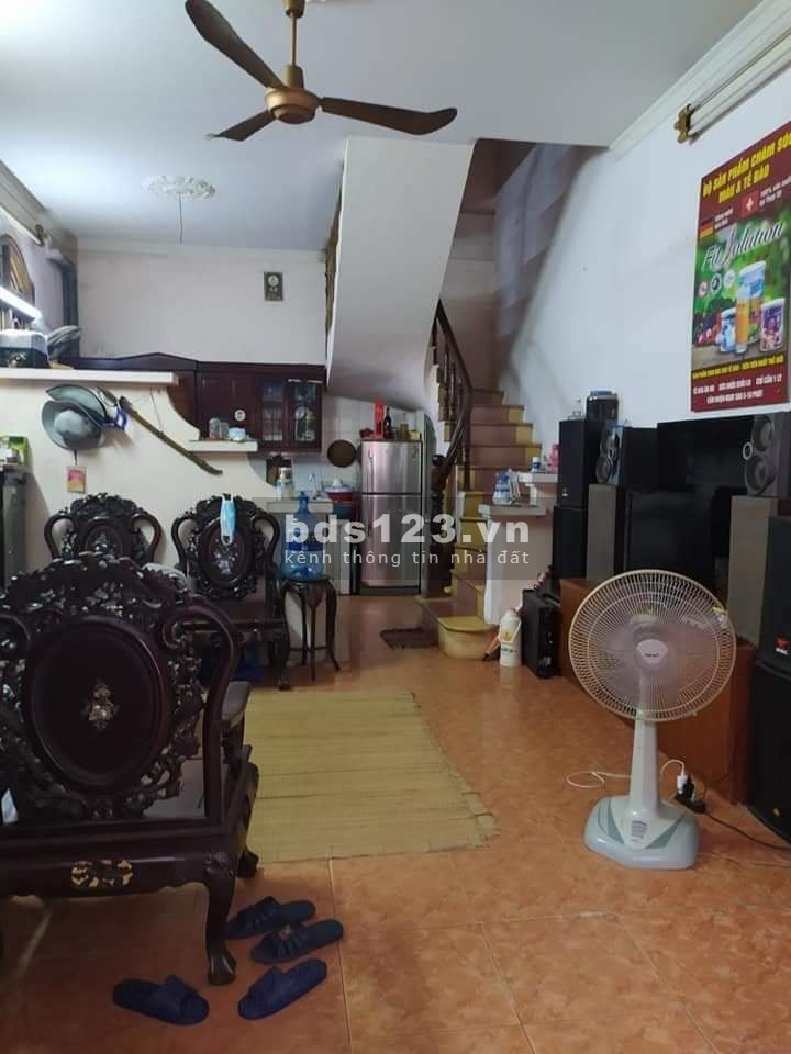 Nhà Hoàng Văn Thái 40m2 giá 4.65 tỷ- vài bước ô tô tránh, ngõ thoáng. Dân trí cao.