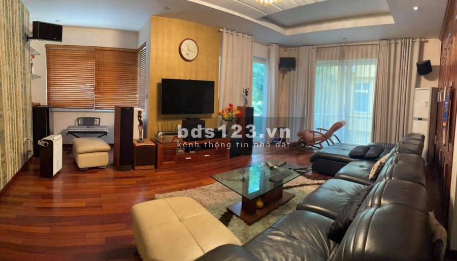 Chính chủ bán biệt thự 162m2 KĐT Việt Hưng, kinh doanh cho thuê, gara, nhỉnh 25 tỷ