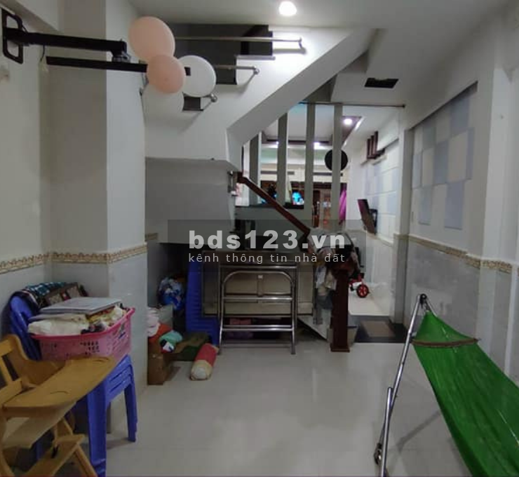 Nhà mới 2 tầng, hẻm xe hơi quay đầu Lê Quang Định, p16, Quận Gò Vấp, dt 52m2 giá 5 tỷ TL.