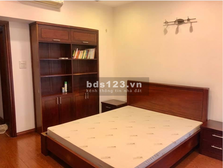 Cực hiếm! Bán nhà diện tích 34m2, phố Lạc Trung, Quận Hai Bà Trưng, xây 5 tầng, giá chỉ 2.7 tỷ