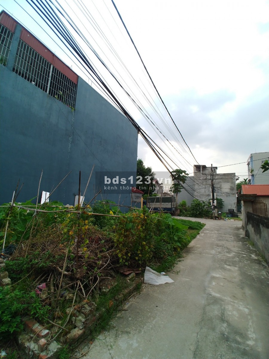 Đông Anh. Nam Hồng diện tích sử dụng 67, mt 4m ngay ngã tư Nam Hồng giá bán 1,8 tỷ