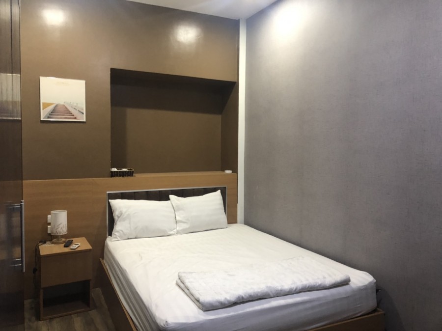 Cho thuê nhà đầu ngõ phố Phạm Ngọc Thạch ô tô ra vào thoải mái liên hệ 0989855885